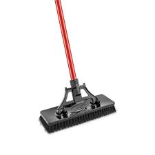 LIBMAN FLOOR SCRUBBER WITH 
SWIVEL BRACE FOR EASILY GOING 
FROM WALL TO FLOOR, WITH 
HANDLE